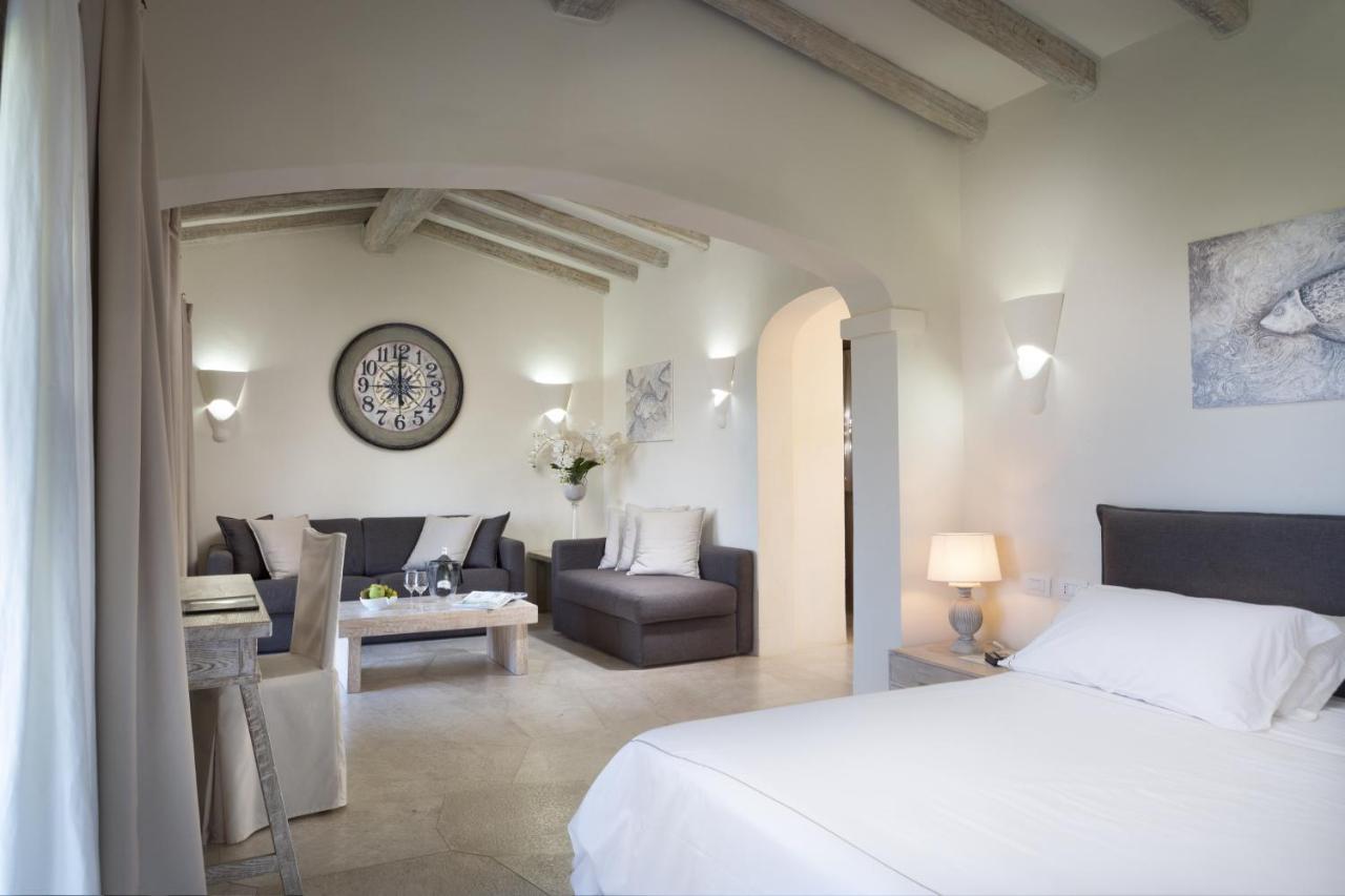 Hotel Li Finistreddi Cannigione Exterior photo
